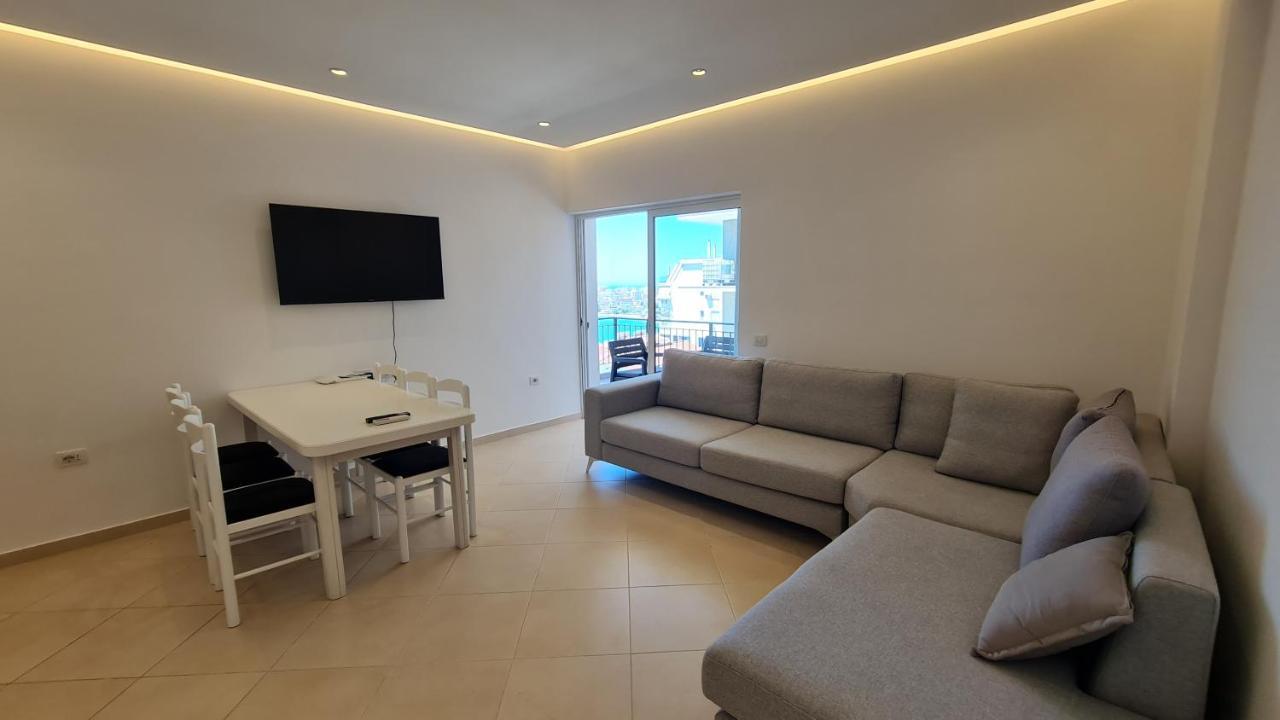 Sea And City View Apartment Sarandë Buitenkant foto