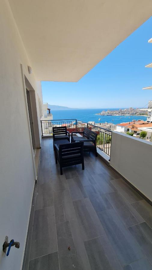 Sea And City View Apartment Sarandë Buitenkant foto