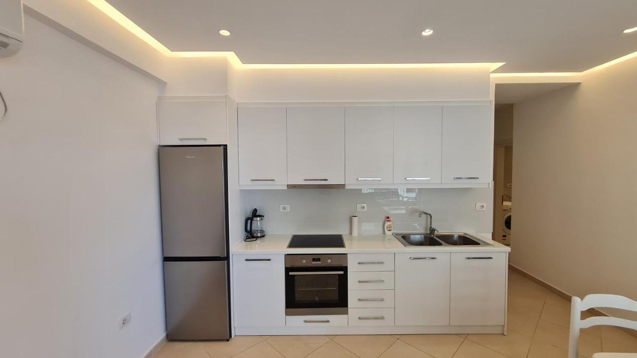 Sea And City View Apartment Sarandë Buitenkant foto