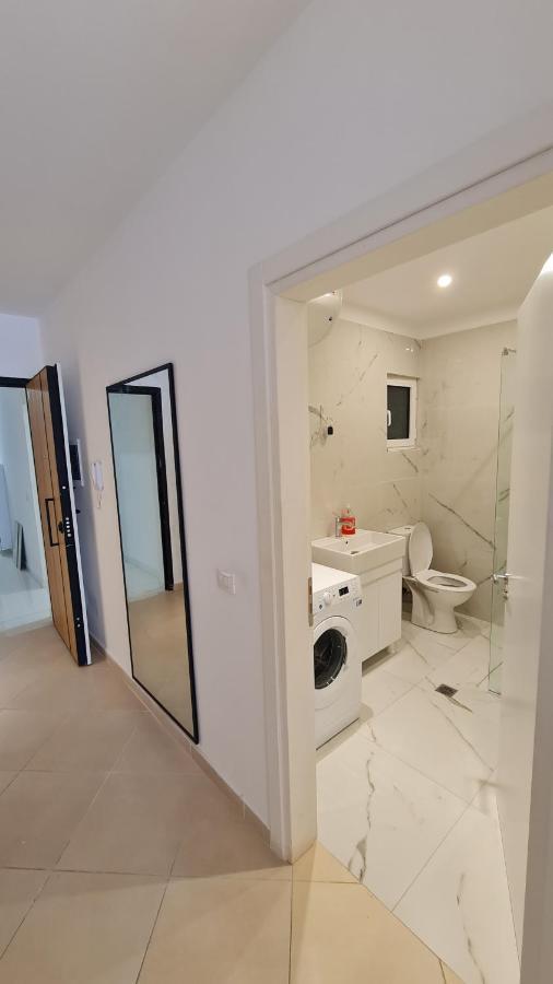 Sea And City View Apartment Sarandë Buitenkant foto